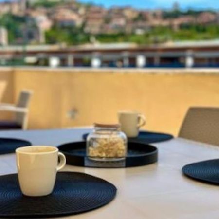 Exclusive Penthouse With 60 M2 Panoramic Terrace Apartment Перуджа Екстериор снимка
